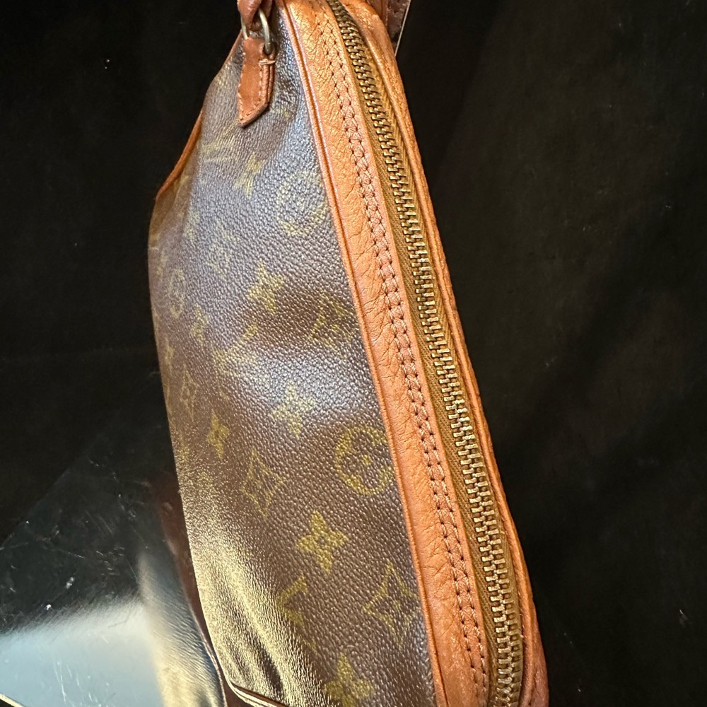 Louis Vuitton Brown Monogram Pouchette Sport  Clutch VINTAGE - Picture 3 of 16